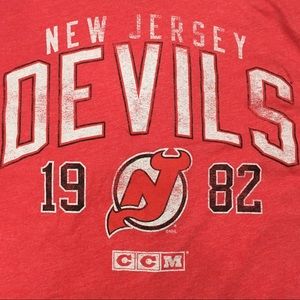 Distressed Retro New Jersey Devils Tee NHL T-Shirt